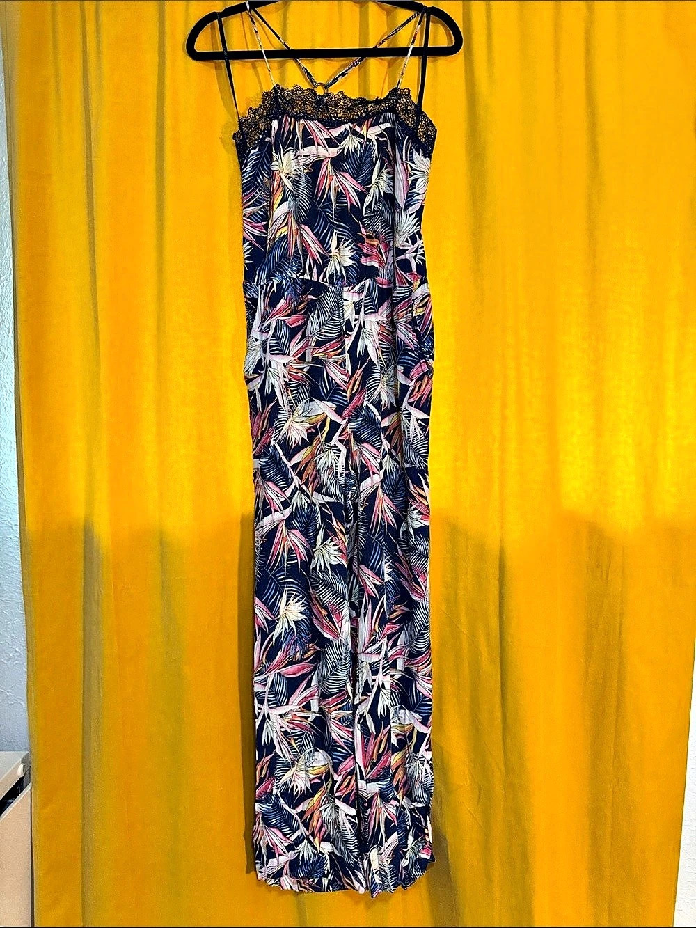 Laundry by Shelli Segal Size 4 Tropical Floral Lace Trim Jumpsuit Navy